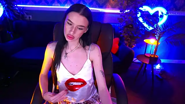 Snapshot of Snow_WhiteeeX chatting on 02.03.25 Snow WhiteeeX online show from 02.03.25