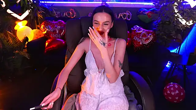 Snapshot of Snow_WhiteeeX chatting on 02.14.25 Snow WhiteeeX online show from 02.14.25