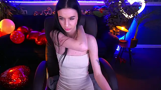 Snapshot of Snow_WhiteeeX chatting on 02.19.25 Snow WhiteeeX online show from 02.19.25