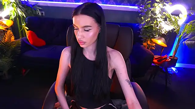 Snapshot of Snow_WhiteeeX chatting on 02.26.25 Snow WhiteeeX online show from 02.26.25