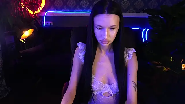 Snapshot of Snow_WhiteeeX chatting on 09.15.25 Snow WhiteeeX online show from 09.15.25