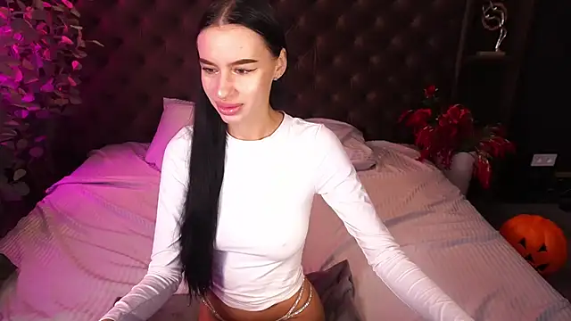 Snapshot of Snow_WhiteeeX chatting on 11.04.25 Snow WhiteeeX online show from 11.04.25