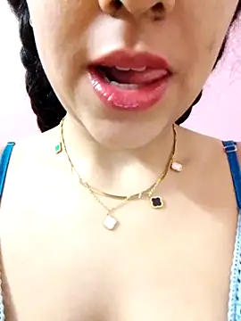 Snapshot of Ghazal_Arab21 chatting on 02.01.25 Ghazal Arab21 online show from 02.01.25