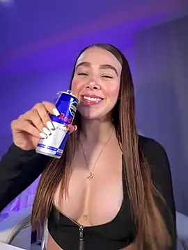 Lanataylor- online show from 02.18.25