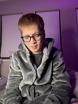 Snapshot of kensnb chatting on 02.13.25 kensnb online show from 02.13.25