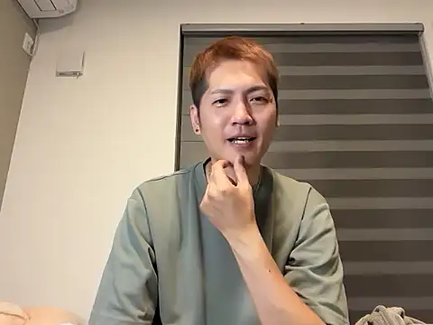 Snapshot of kensnb chatting on 09.19.25 kensnb online show from 09.19.25