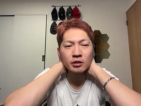 Snapshot of kensnb chatting on 10.18.25 kensnb online show from 10.18.25