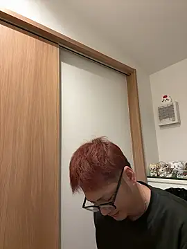 Snapshot of kensnb chatting on 10.26.25 kensnb online show from 10.26.25