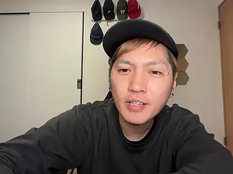 Snapshot of kensnb chatting on 11.23.25 kensnb online show from 11.23.25