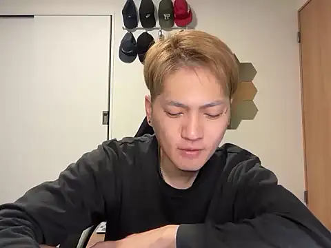 Snapshot of kensnb chatting on 11.26.25 kensnb online show from 11.26.25