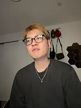 Snapshot of kensnb chatting on 11.27.25 kensnb online show from 11.27.25