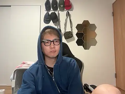 Snapshot of kensnb chatting on 12.02.25 kensnb online show from 12.02.25