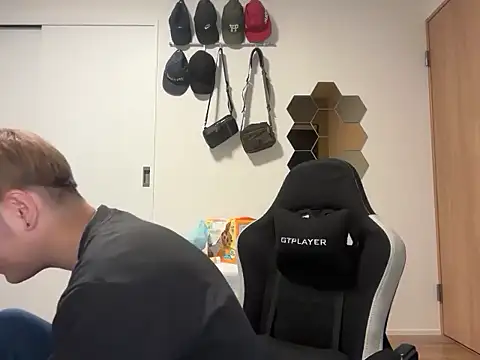 Snapshot of kensnb chatting on 12.04.25 kensnb online show from 12.04.25