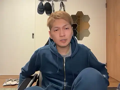 Snapshot of kensnb chatting on 12.14.25 kensnb online show from 12.14.25