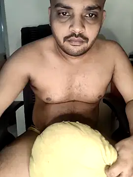 Mr Handsome hunk online show from 10.27.25