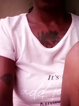 Snapshot of Temptressqeen chatting on 02.07.26 Temptressqeen online show from 02.07.26