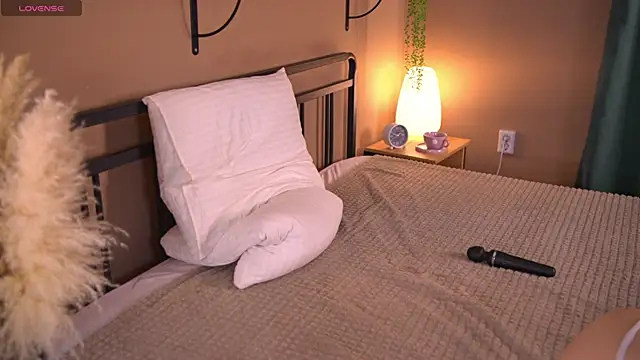  AlinaBailey online show from 01.20.25