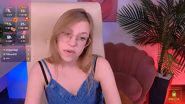 Snapshot of LayriantaVee chatting on 01.27.25 LayriantaVee online show from 01.27.25