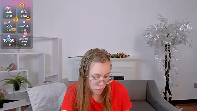 Snapshot of LayriantaVee chatting on 03.09.25 LayriantaVee online show from 03.09.25