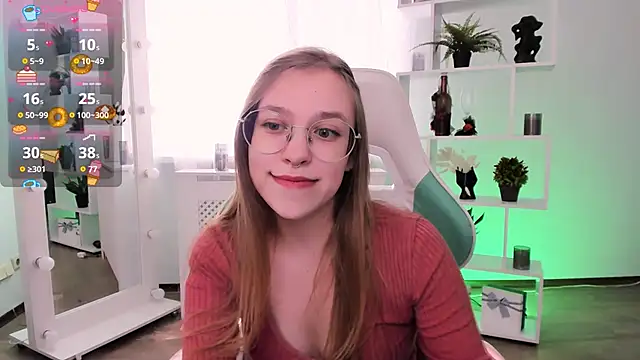 Snapshot of LayriantaVee chatting on 03.23.26 LayriantaVee online show from 03.23.26