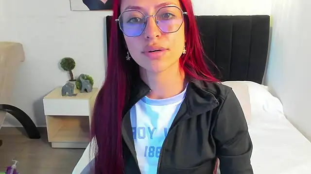 Scarlett  bell online show from 09.19.25