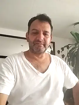 RogueTraveler online show from 02.25.25