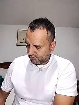 RogueTraveler online show from 09.20.25