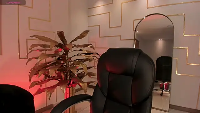 AmberFarrell online show from 10.31.25