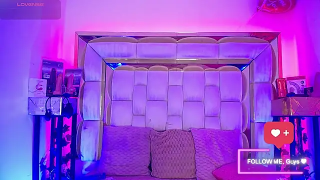 Snapshot of Princess_Helena chatting on 02.22.25 Princess Helena online show from 02.22.25