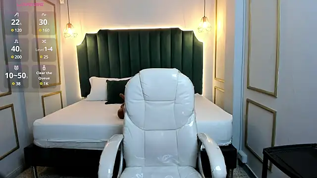 Snapshot of HannaPaola chatting on 01.14.25 HannaPaola online show from 01.14.25