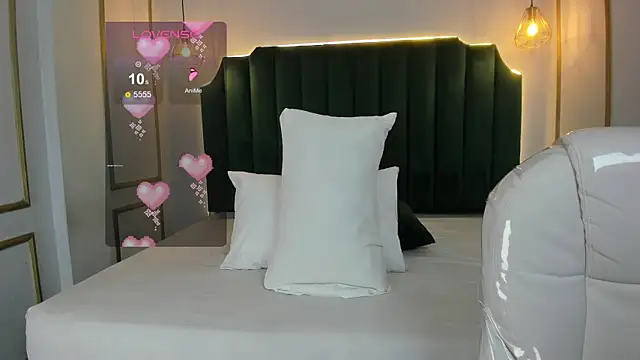 Snapshot of HannaPaola chatting on 02.06.25 HannaPaola online show from 02.06.25