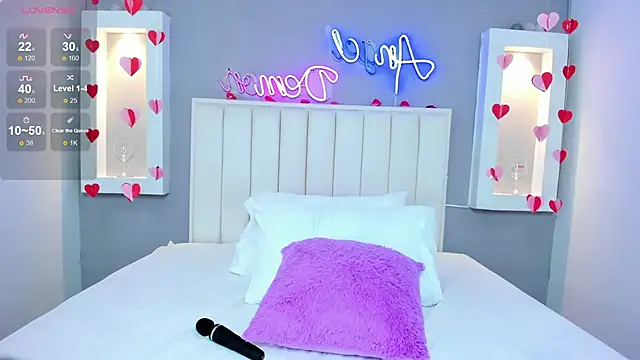 Snapshot of HannaPaola chatting on 02.20.25 HannaPaola online show from 02.20.25