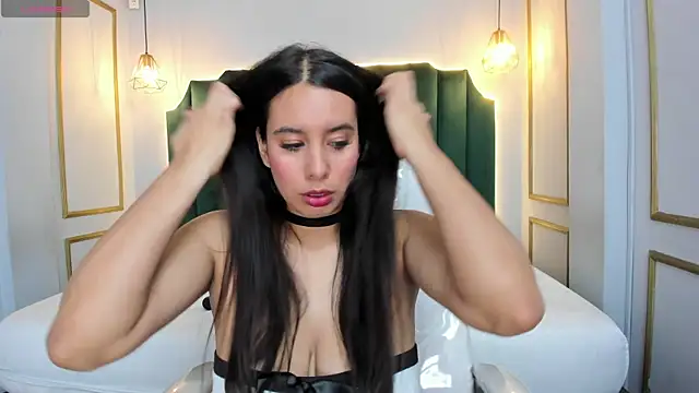 Snapshot of HannaPaola chatting on 03.08.25 HannaPaola online show from 03.08.25