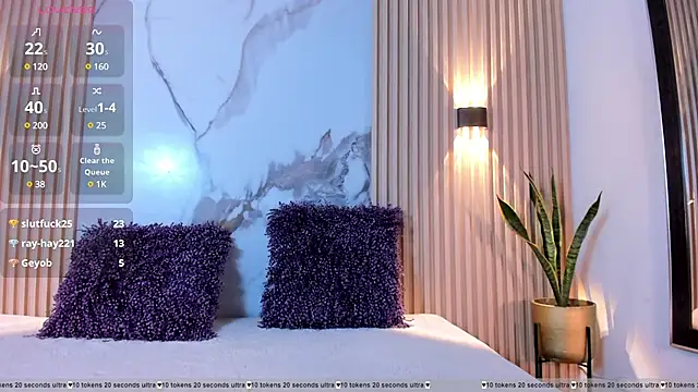 valentina lux online show from 02.06.25