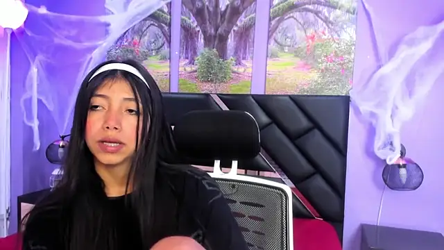 KimberlyVillaLobos online show from 10.15.25