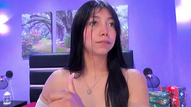 Snapshot of KimberlyVillaLobos chatting on 12.20.25 KimberlyVillaLobos online show from 12.20.25