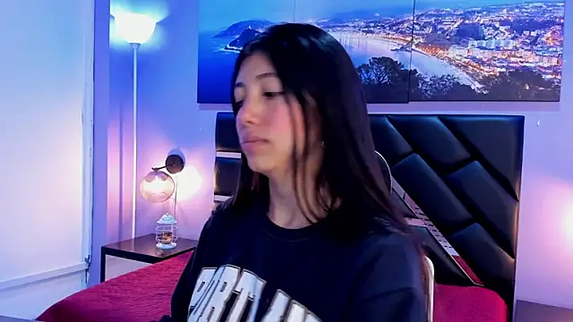 Snapshot of KimberlyVillaLobos chatting on 03.31.26 KimberlyVillaLobos online show from 03.31.26