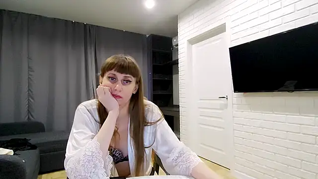 Daniella Lorente online show from 04.28.26