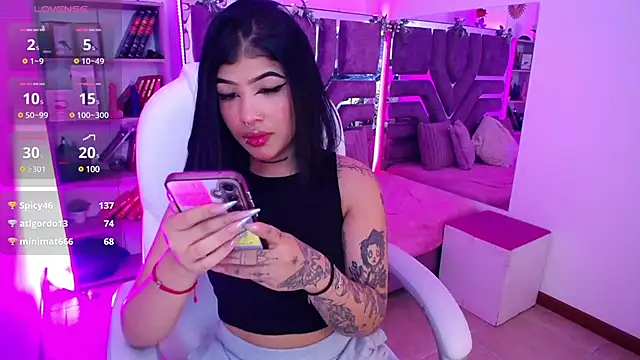 AliceWalker 11 online show from 02.06.25