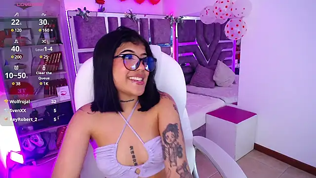 AliceWalker 11 online show from 02.19.25