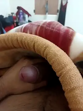 Snapshot of Pussy__1lover69 chatting on 01.01.25 Pussy 1lover69 online show from 01.01.25