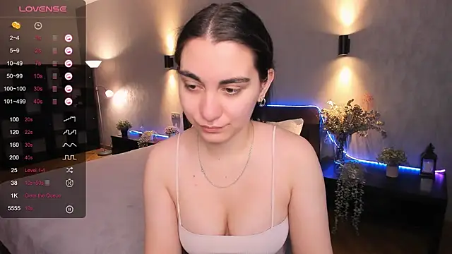 hannacheekss  online show from 12.09.24