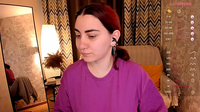 hannacheekss  online show from 09.09.25