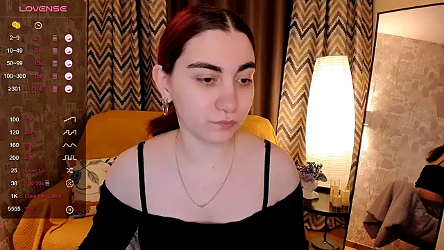 hannacheekss  online show from 02.17.26