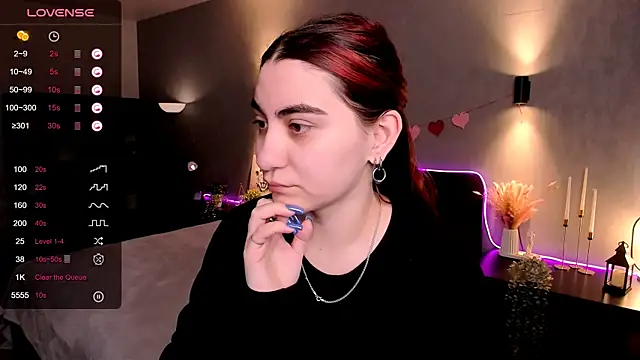 hannacheekss  online show from 03.12.26