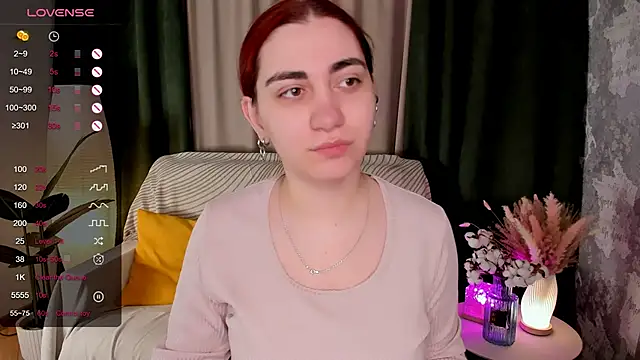 hannacheekss  online show from 04.24.26