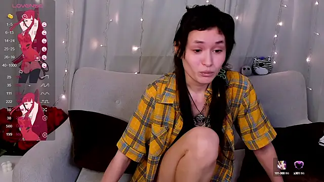 Emily Strikeee online show from 03.01.25