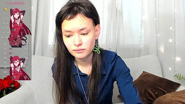 Emily Strikeee online show from 03.04.25