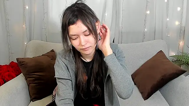 Emily Strikeee online show from 03.17.25