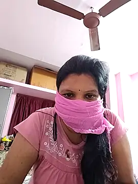 Snapshot of Lilly-queen chatting on 01.23.25 Lilly-queen online show from 01.23.25